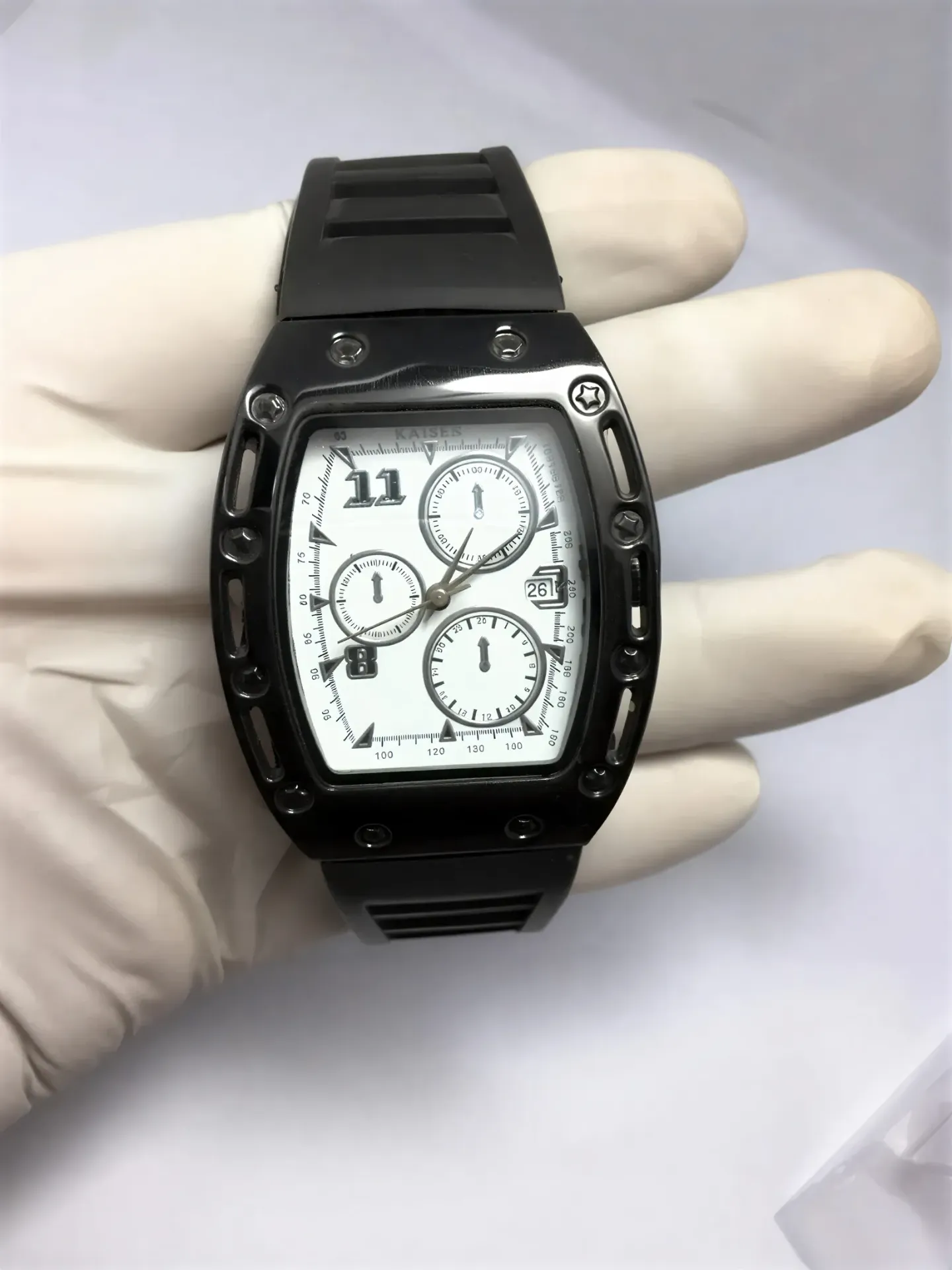 Naviforce NF8050 men's chronograph watch